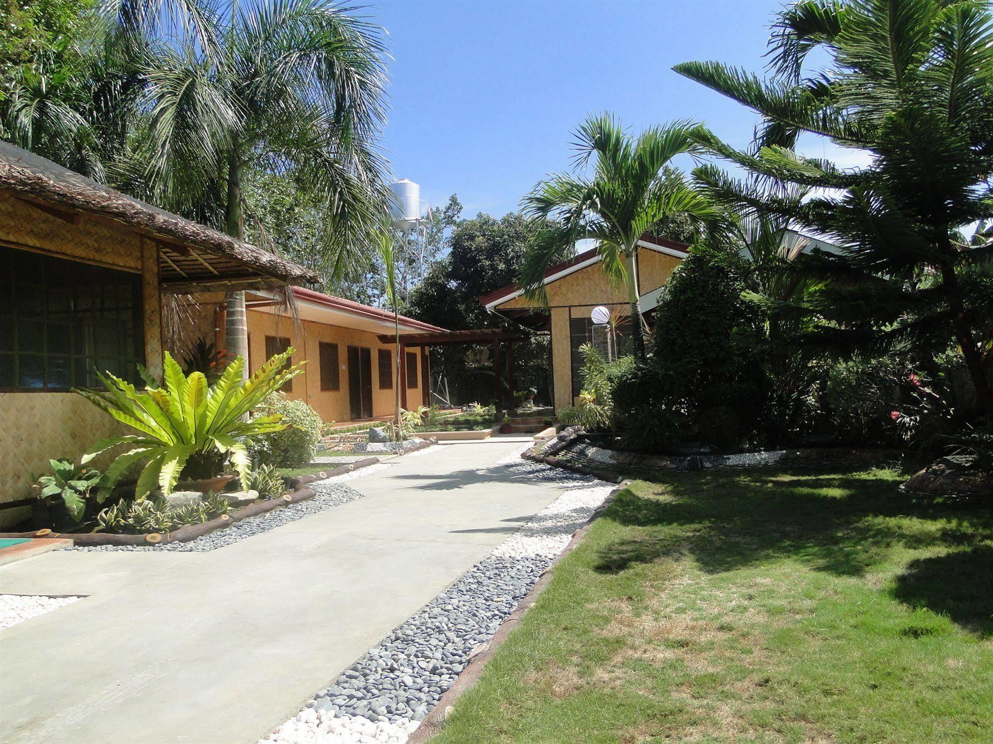 Susan'S Place Bed And Breakfast Puerto Princesa Exterior foto